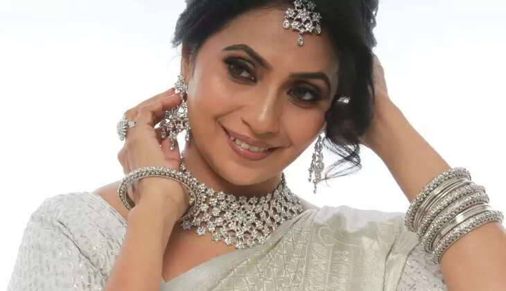 Jeevi Dimple Age, Height, Biography, Net Worth, Movies