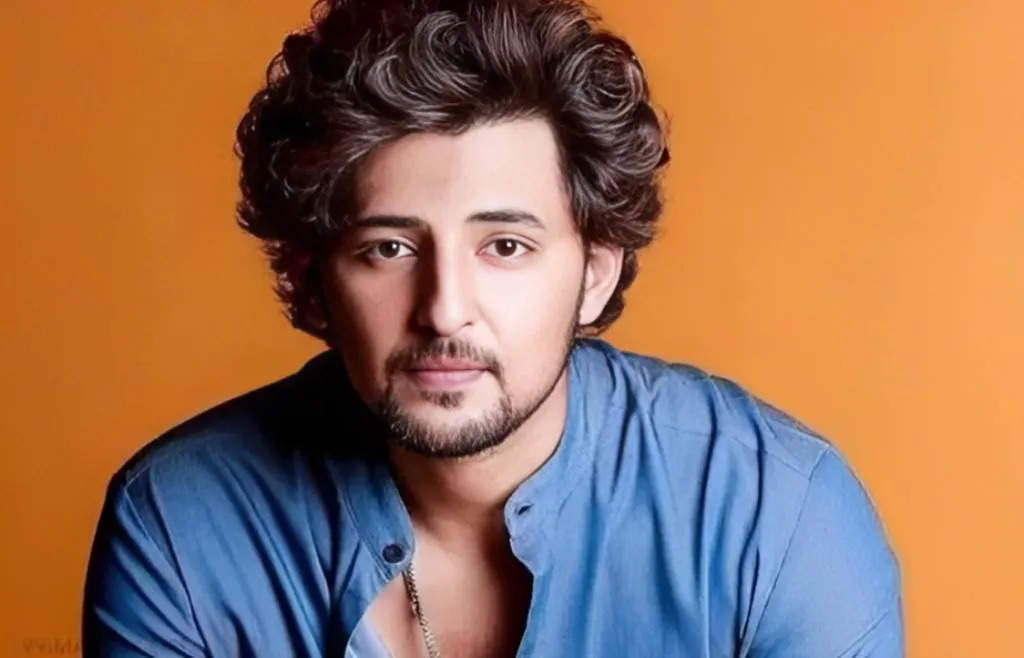 Darshan Raval Biography, Age, Family,  Net Worth 