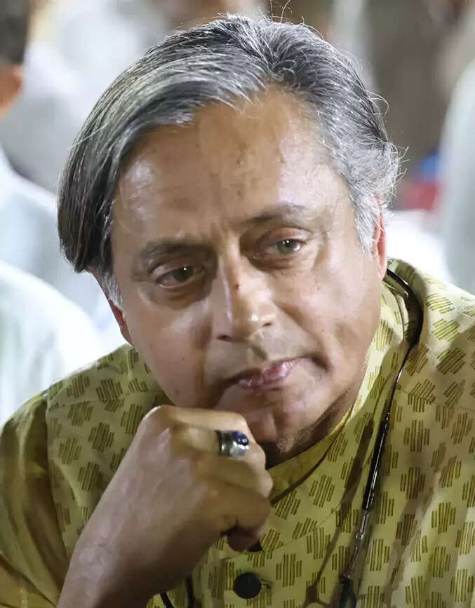 Dr Shashi Tharoor