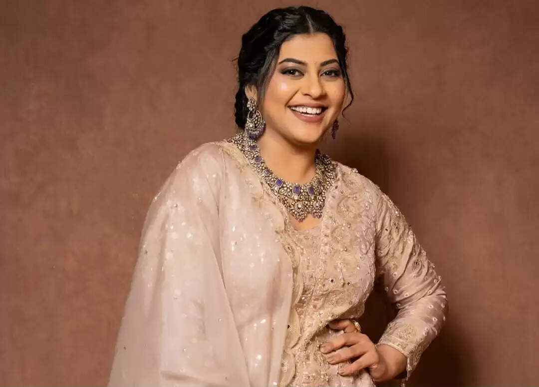 Sameera Bharadwaj Age, Height, Husband, Family, Songs, Biography In 2025