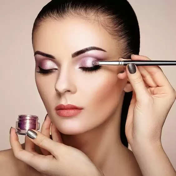 Step By Step Guide To Apply Makeup On Your Face