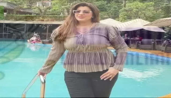 Anisha Hinduja Age, Height, Weight, Boyfriend, Family, Biography 