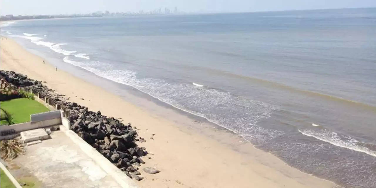 Know About Versova Beach Mumbai: The Cleanest Beach