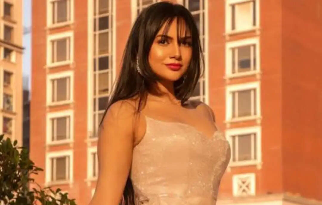 Akanksha Chamola Biography, Career, Marriage and Life Style, Net Worth In 2026