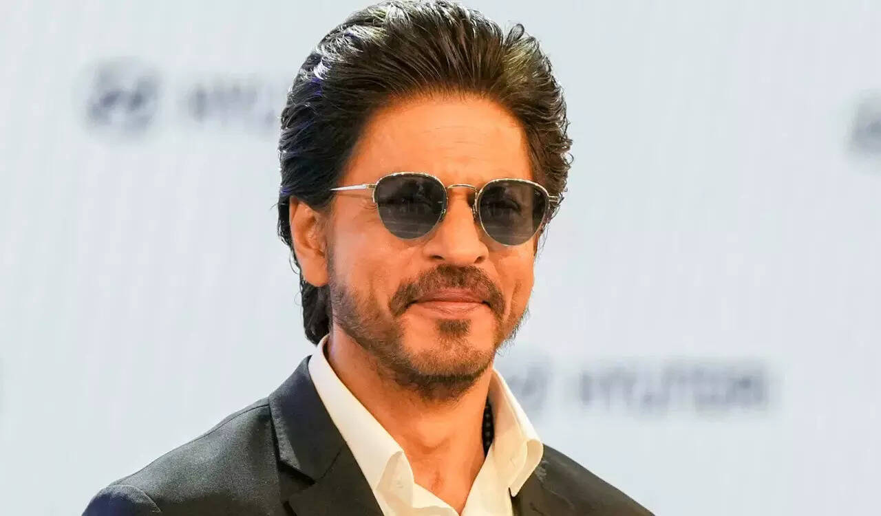 Shah Rukh Khan Bio, Height, Age, Weight, Family, Affair, Wiki, Net Worth In 2025