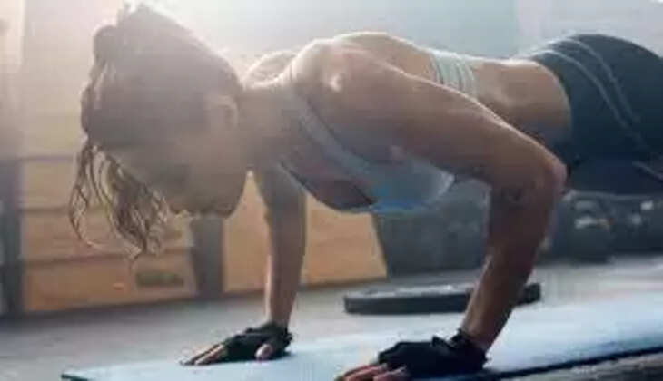 Top 5 Exercises To Reduce Breast Size Naturally