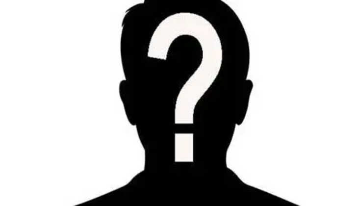  Bollywood Blind Item: Top Filmmaker Ruins Reputation Of Actress