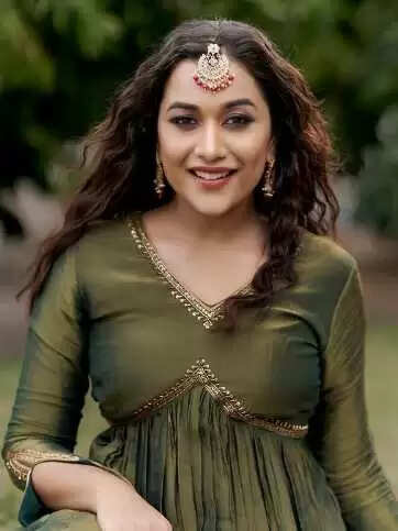 Parvathy R Krishna Wiki, Biography, Age, Photos, Spouse In 2026 ‎