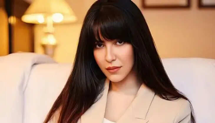 Firoza Khan (Khanzaadi) Age, Height, Biography, Religion, Boyfriend, Family