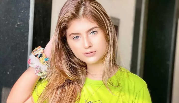  Arishfa Khan