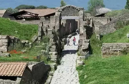 Exploring Pompeii: Tips for Purchasing Tickets and Things to Do