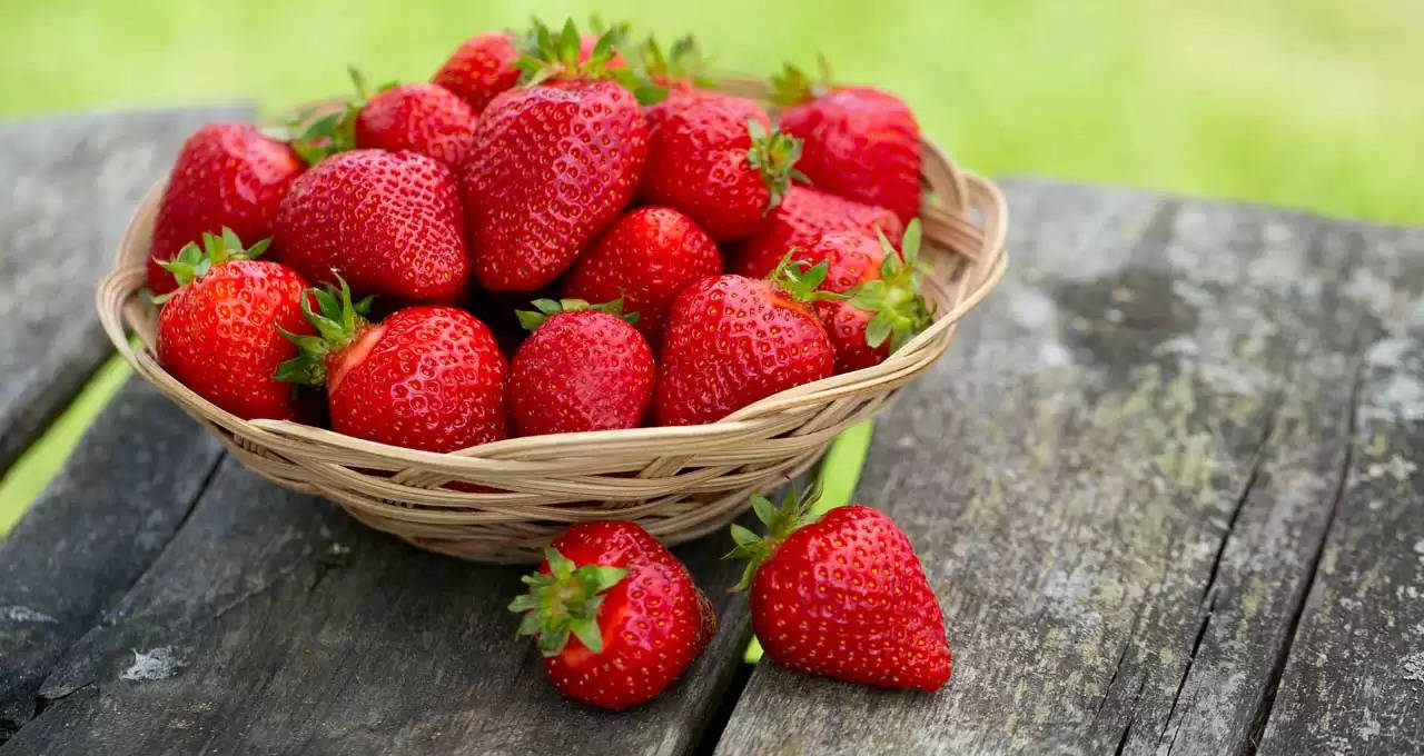Top 9 Benefits Of Strawberry For Skin