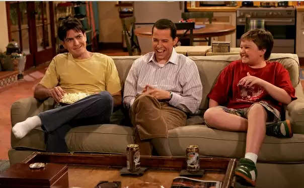 Top 10 Sitcoms On Netflix India Ever Till 2022