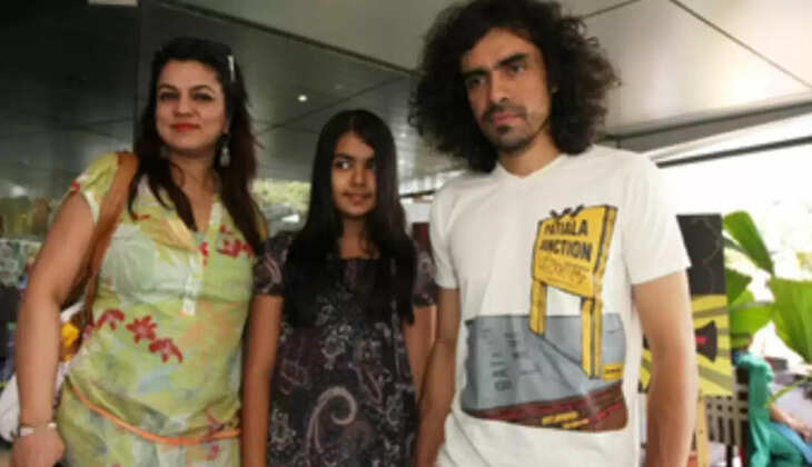 Imtiaz Ali With Family 