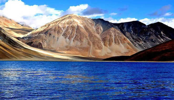 pangong