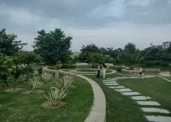 Top 5 Public Parks In Noida In 2023