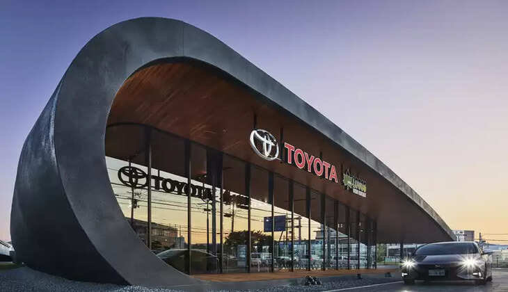https://www.archdaily.com/939917/toyota-corolla-showroom-takenaka-corporation/5ec388eab35765cf61000188-toyota-corolla-showroom-takenaka-corporation-photo