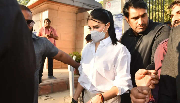 Jacqueline Fernandez spotted on the court premises