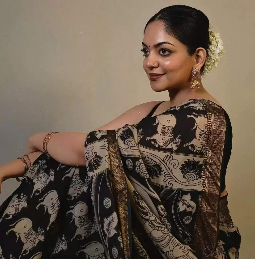 Ahaana Krishnakumar Age – Biography, Height, Net Worth In 2025