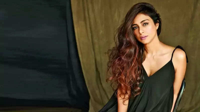 Tabu Biography, Age, Family, Movies, Net Worth 