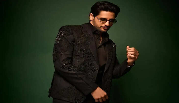 "Sidharth Malhotra’s Airport Encounter: Fans Express Disappointment Over Actor's Dismissive Behavior"