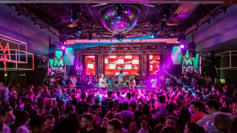Night clubs Mumbai