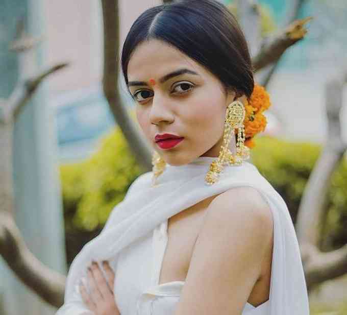 Fashion Influencer Komal Pandey's Net Worth and Other facts