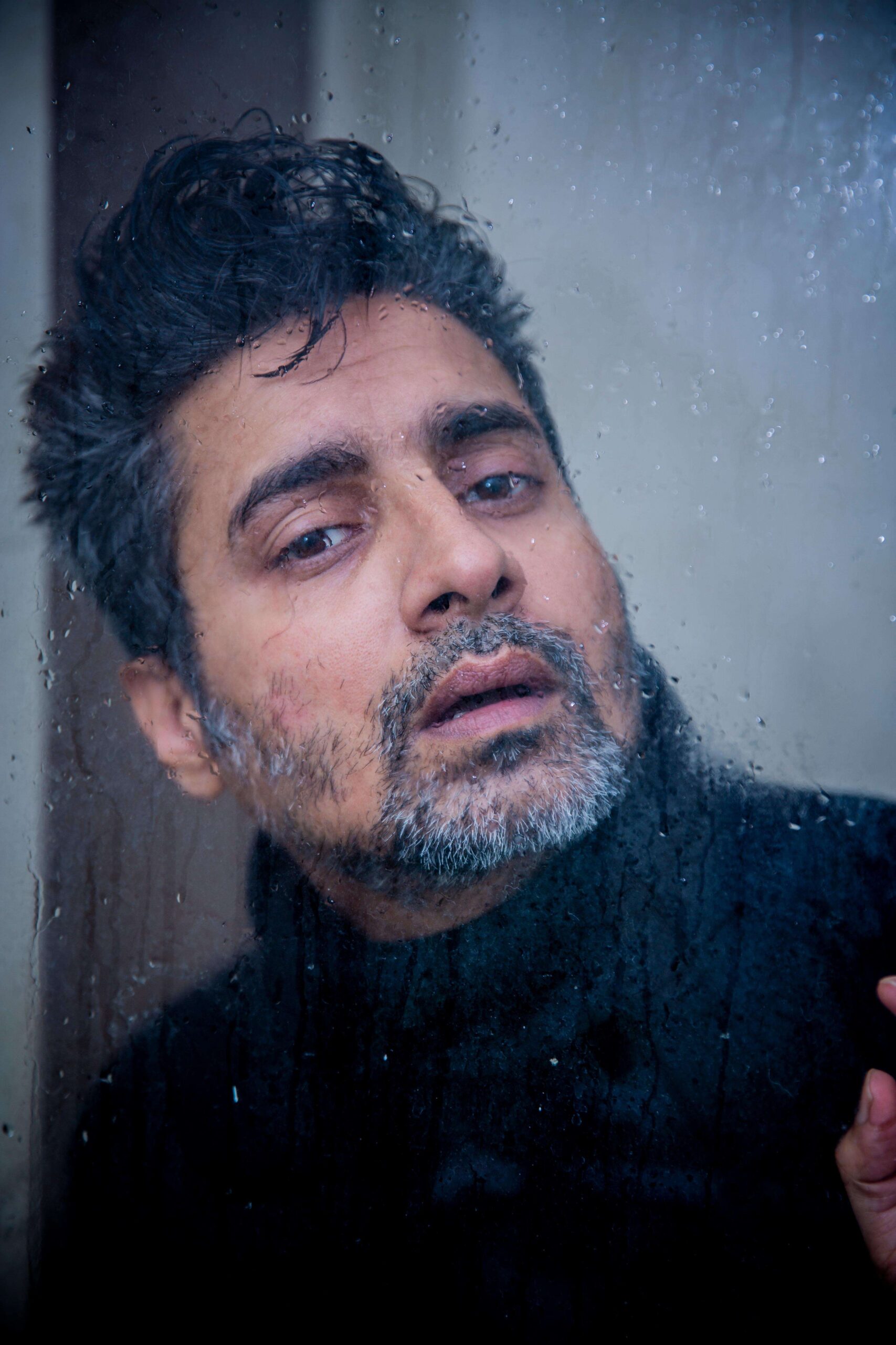 Stuck in motion: Chandan Roy Sanyal Confines Himself To An Auto Rickshaw