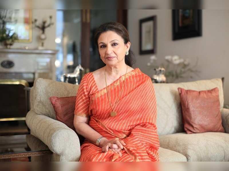 ‘Rules Are Different for Amitabh Bachchan, He Has Directors Calling Him Sir,’ Says Sharmila Tagore