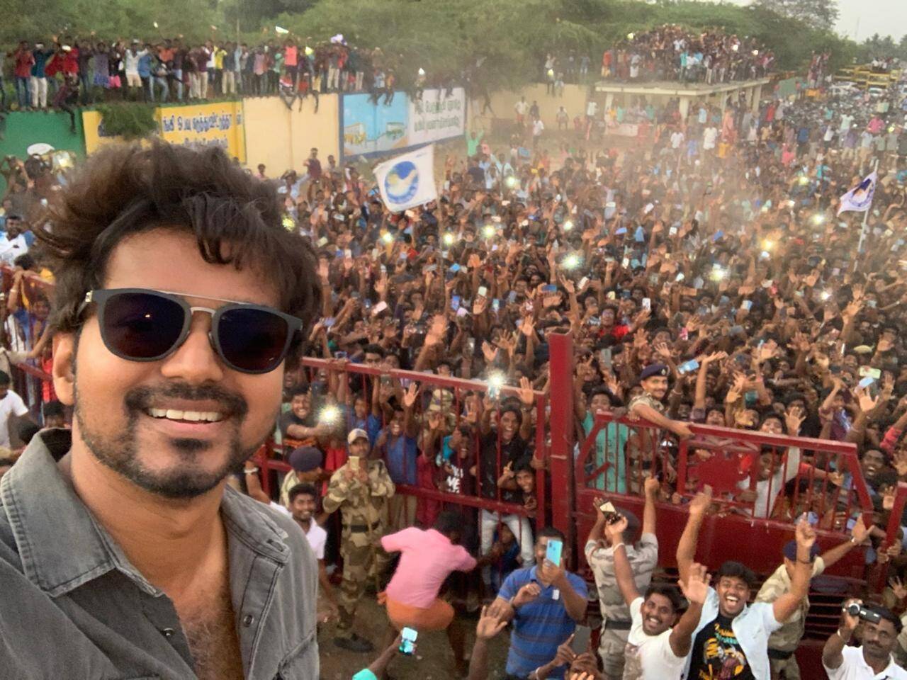 Thalapathy Vijay’s Selfie With His Fans Is The Most Retweeted Tweet Of 2020
