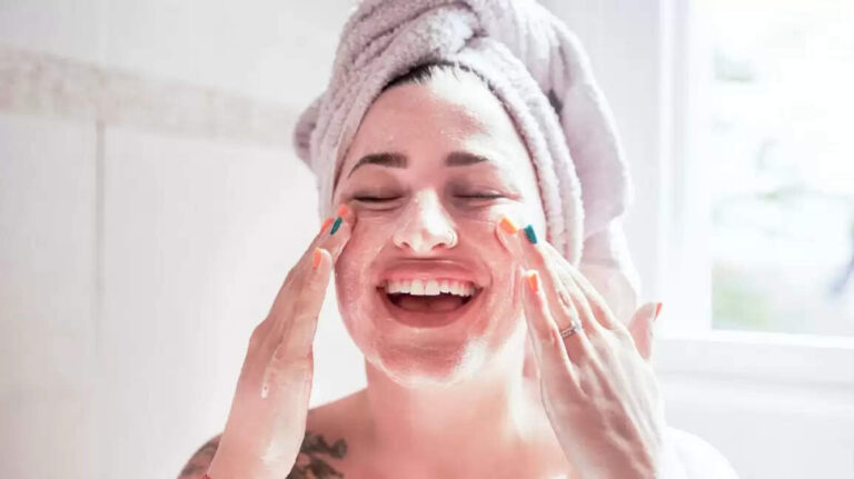 Dermavive Hydra Cleanser Review in 2021