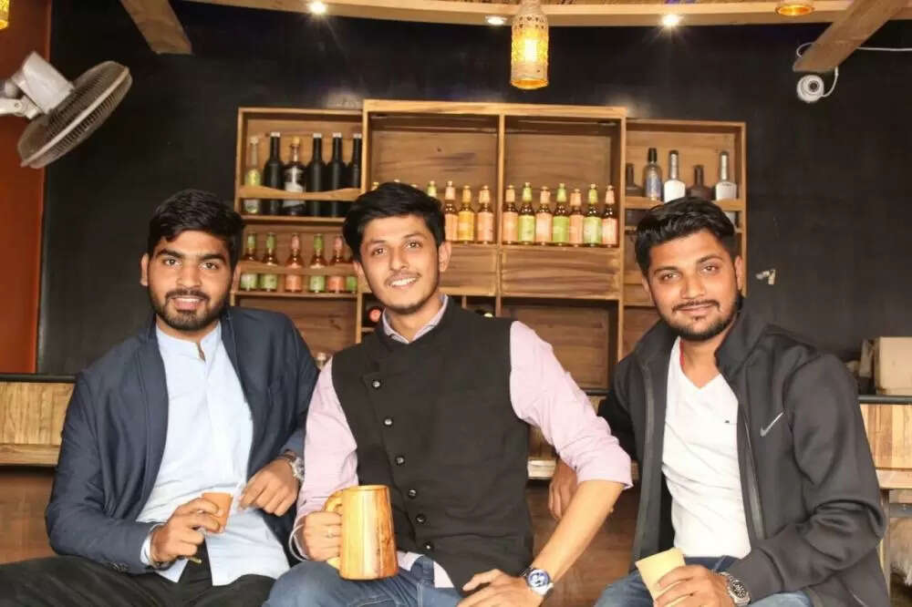 Amazing Success Story Of Chai Sutta Bar!
