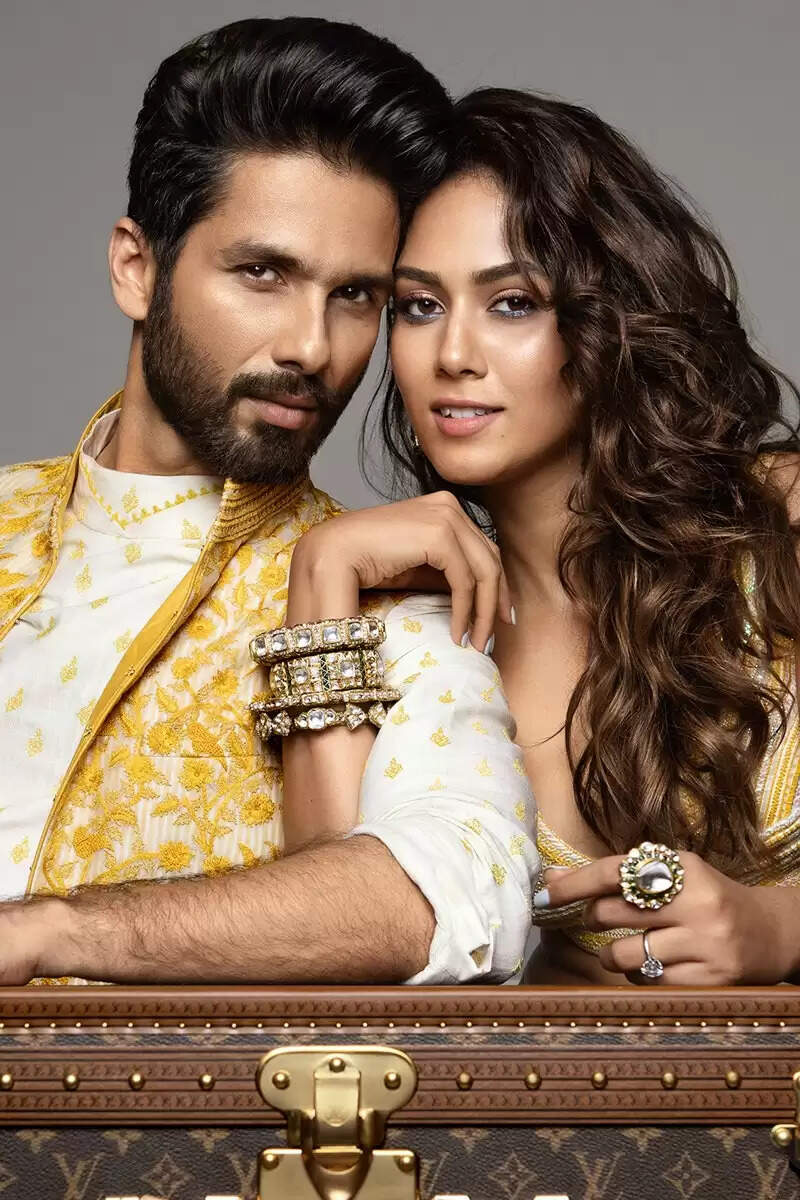 Shahid Kapoor Says He Married 'Mobile Lover' Mira Kapoor in New Reel while Pulling her Leg