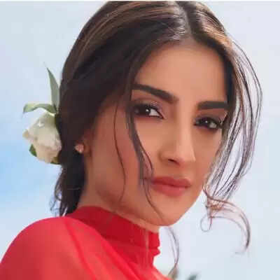 Sonam Kapoor Flaunts her Baby Bump in an Ivory Drape in New Photos; Here's What Fans Call Her