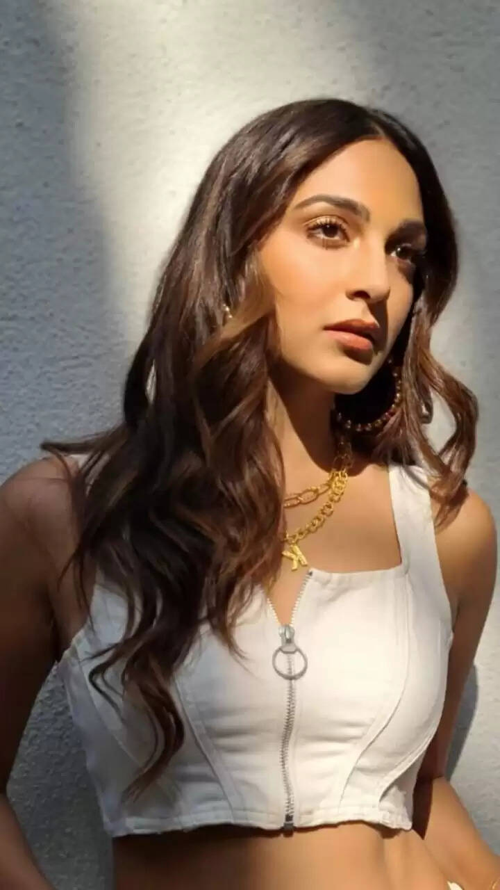 Little Kiara Advani Dancing to Karisma Kapoor's Song