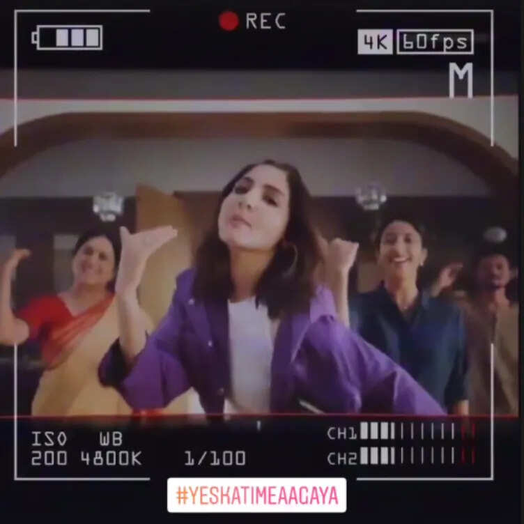 Anushka Sharma Raps to the Tunes of ‘Yes Ka Time Aa Gaya’ and Asks other Parents Whether they say YES or NO.