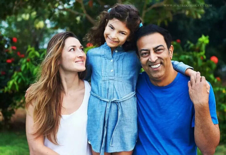 Why Vindu Dara Singh's Wife Dina Umarova & Daughter Amelia Flew Off to Russia!