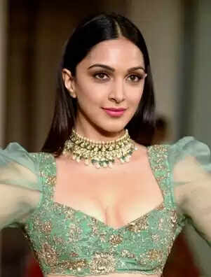 Times Kiara Advani Got Shimmer Right and Turned into Queen of Bling