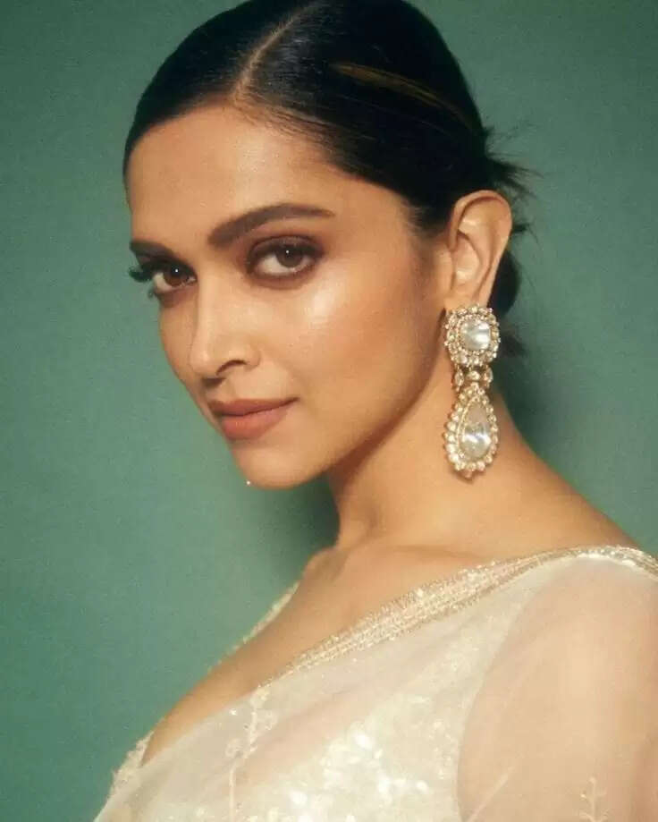 What Deepika Padukone Said About Catching Ranbir Kapoor Cheating On Her Red Handed