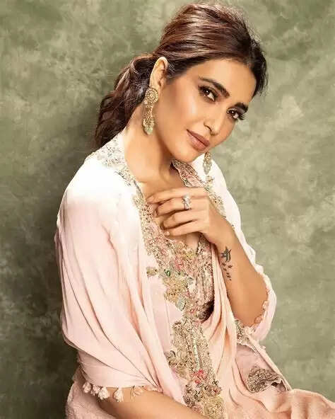 List of Karishma Tanna’s Affairs before getting married to Varun Bangera