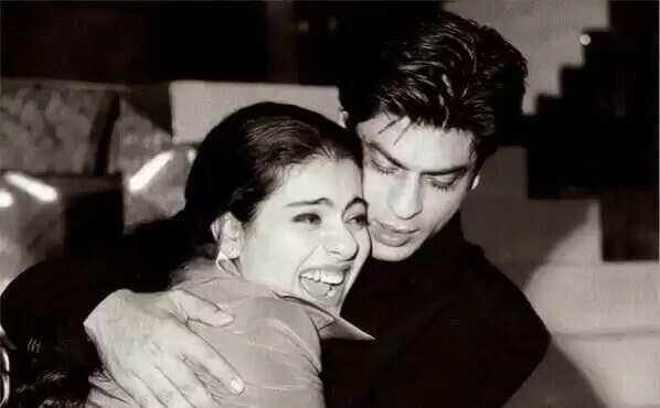 When Shahrukh Khan Spoke About Sleeping With kajol & Not Being Attracted To Girls