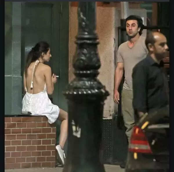 What Mahira Khan Said About Old Viral Pics With Ranbir Kapoor