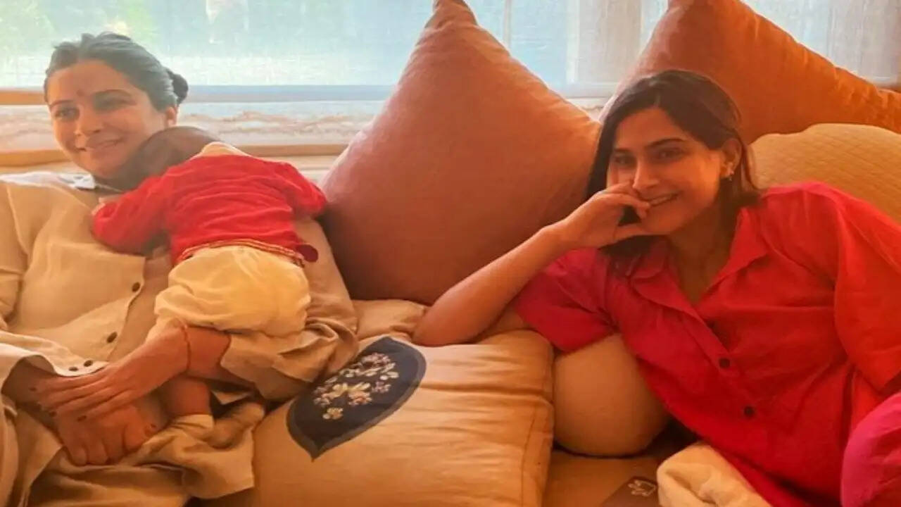 Sonam Kapoor‘s Son Vayu Enjoys ‘Aunty Cuddles’ with Rhea Kapoor