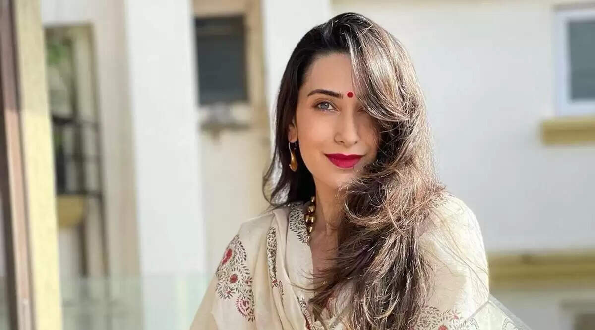 Karisma Kapoor Dancing to her Song Dil Le Gayi is Literally a Chef's Kiss