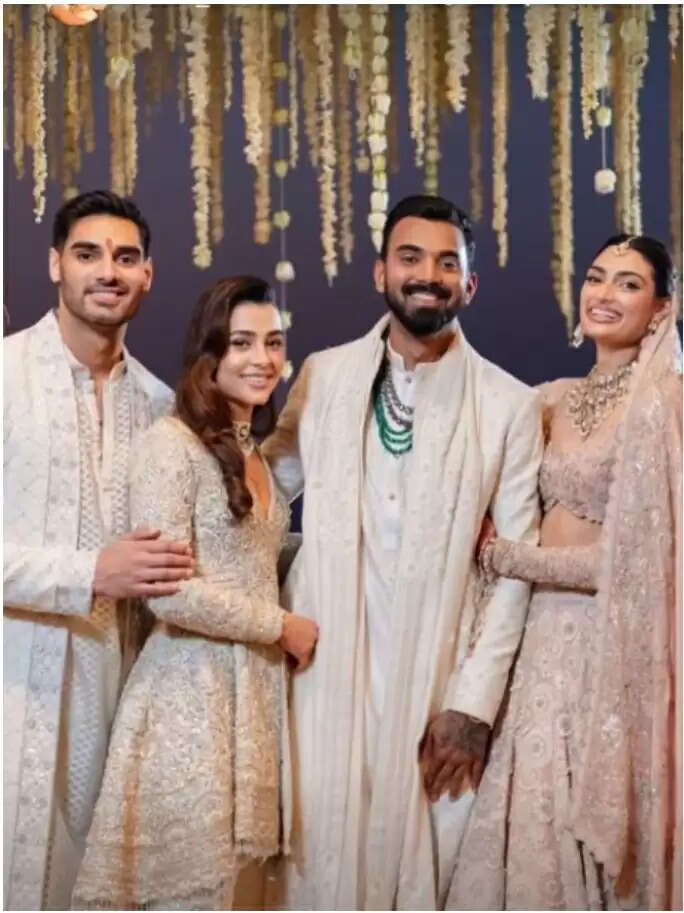 Athiya Shetty-KL Rahul is the happiest Couple in these Unseen Pics shared by Tania Shroff
