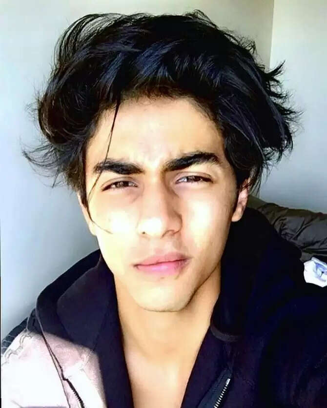 Aryan khan gets Trolled for Not Greeting Greeting Media: "Kis baat ka attitude hai yaar" said Netizens