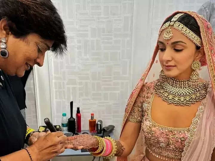 Bollywood Celebrities including Alia Bhatt, Mira Rajput opted for minimal mehendi designs for their marriage and so did Kiara Advani