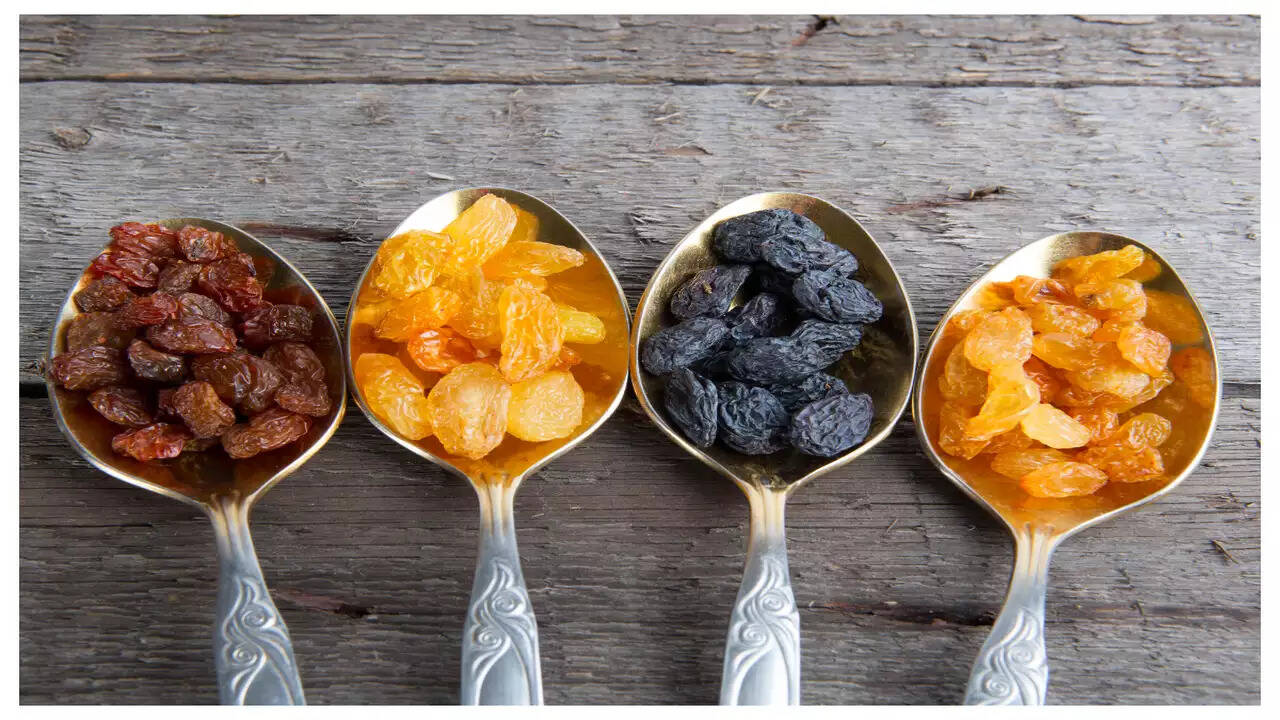 Top 10 benefits of raisin water