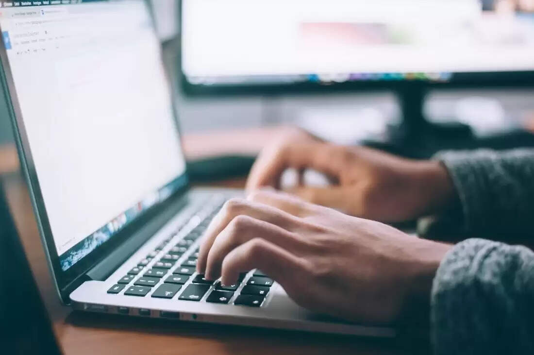 Trends On the Usage of AI-Generated Content - Pros and Cons
