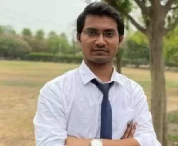 IAS Shubham Kumar UPSC Marksheet, 10 & 12th Percentage, Optional subject, Biography in 2023
